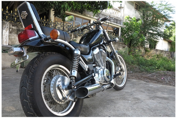 Suzuki intruder 400 cc (อินทรูเดอร์) Suzuki intruder 400 cc (อินทรูเดอร์)