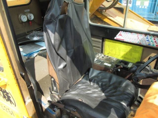 เครน ROUGH TERRAIN CRANE TR-160M-2