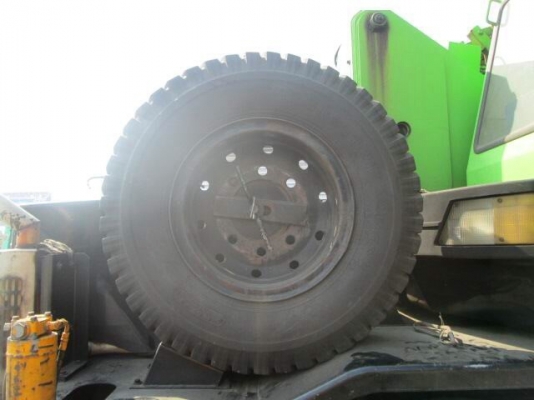 ขายรถเครน KOBELCO ROUGH TERRAIN CRANE