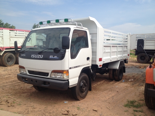 ขาย ISUZU NPR เครื่อง 135 แรงม้าระบบน้ำมันกระบะดั้มพ์ดิน ยาว 3.8 เมตร กระบอกดั้มพ์ 4 ตัน ยาง 825 ขอบ 16 นิ้ว รถทำใหม่ทั้งคันพร้อมทะเบียนครับ สนใจโทรเลยครับ