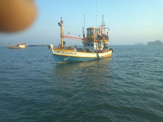 ขายเรืออวนจม