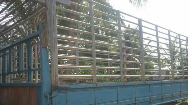 isuzu npr 115เครือง4BD1ผาดำfหลังกระบะยาว5เมตร isuzu npr 115เครือง4BD1ผาดำfหลังกระบะยาว5เมตร