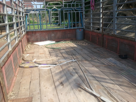 isuzu npr 115เครือง4BD1ผาดำfหลังกระบะยาว5เมตร isuzu npr 115เครือง4BD1ผาดำfหลังกระบะยาว5เมตร