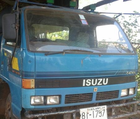 isuzu npr 115เครือง4BD1ผาดำfหลังกระบะยาว5เมตร