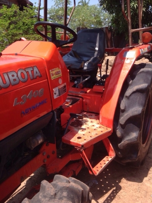 แทรกเตอร์คูโบต้า L 3408. มีใบดันหน้า เเละ โรตารี่ สภาพดีมาก เดิมทั้งคัน พร้อมใช้งาน แทรกเตอร์คูโบต้า L 3408. มีใบดันหน้า เเละ โรตารี่ สภาพดีมาก เดิมทั้งคัน พร้อมใช้งาน