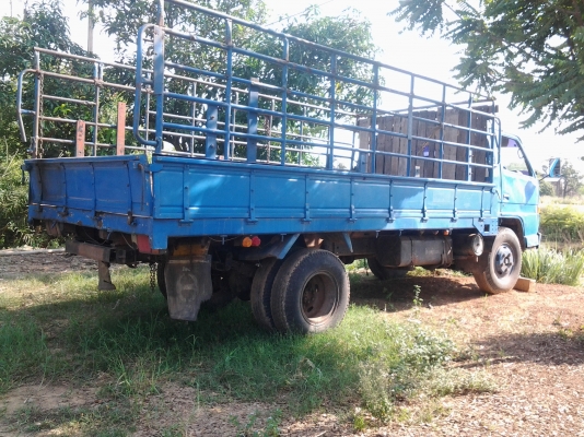 ISUZU NPR57L เครื่อง 4BC2 100 แรง มาลัยเพาเวอร์ ยาง825 หัวยกได้ ภาษีเต็ม