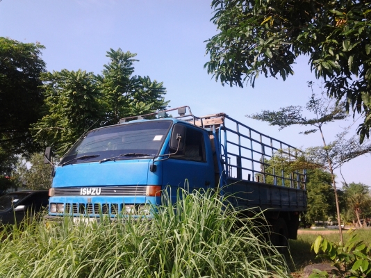 ISUZU NPR57L เครื่อง 4BC2 100 แรง มาลัยเพาเวอร์ ยาง825 หัวยกได้ ภาษีเต็ม