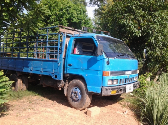 ISUZU NPR57L เครื่อง 4BC2 100 แรง มาลัยเพาเวอร์ ยาง825 หัวยกได้ ภาษีเต็ม