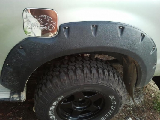 ขายโป่งล้อเย็บใส่ Toyota Vigo