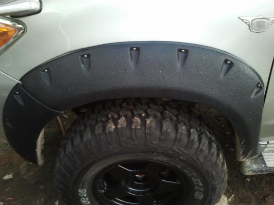 ขายโป่งล้อเย็บใส่ Toyota Vigo