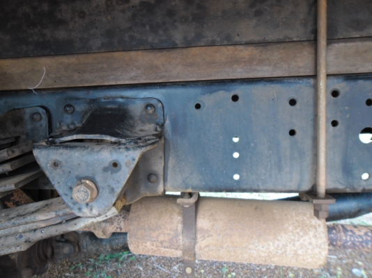 ขายรถบรรทุก 6 ล้อ TOYOTA DYNA 115 แรงตู้แห้งประตู 3 บานเครื่องเดิมเกียร์เดิมคัสซีสวยมากเครื่องดีมากชุดโอนพร้อม