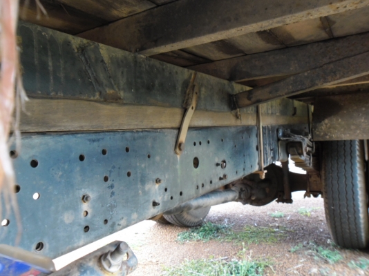 ขายรถบรรทุก 6 ล้อ TOYOTA DYNA 115 แรงตู้แห้งประตู 3 บานเครื่องเดิมเกียร์เดิมคัสซีสวยมากเครื่องดีมากชุดโอนพร้อม