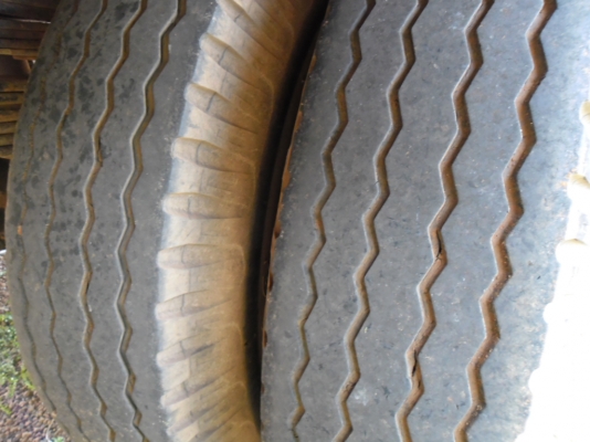 ขายรถบรรทุก 6 ล้อ TOYOTA DYNA 115 แรงตู้แห้งประตู 3 บานเครื่องเดิมเกียร์เดิมคัสซีสวยมากเครื่องดีมากชุดโอนพร้อม