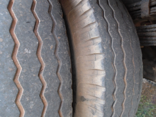 ขายรถบรรทุก 6 ล้อ TOYOTA DYNA 115 แรงตู้แห้งประตู 3 บานเครื่องเดิมเกียร์เดิมคัสซีสวยมากเครื่องดีมากชุดโอนพร้อม