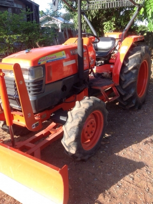 แทรกเตอร์คูโบต้า 4508 ขายพร้อมใบดันหน้า และ โรตารี่ สภาพดีเยี่ยม เดิมๆ ทั้งคัน