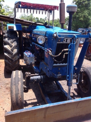 รถแทรกเตอร์ฟอร์ด สภาพดีเยี่ยม เดิมๆทั้งคัน ขายพร้อมใบดันหน้า เเละ ผานสามด้านหลัง รถแทรกเตอร์ฟอร์ด สภาพดีเยี่ยม เดิมๆทั้งคัน ขายพร้อมใบดันหน้า เเละ ผานสามด้านหลัง