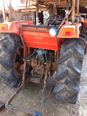 แทรกเตอร์คูโบต้า L3202 สภาพดี เดิมๆทั้งคัน ขายพร้อมใบดันหน้า