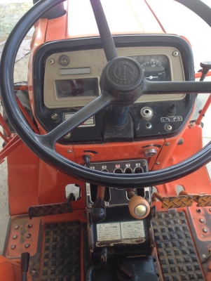 ขายคูโบต้า L1802DT พร้อมผานตราช้าง