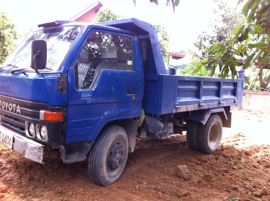 ขายหกล้อ3คิวToyotaสภาพสวยพร้อมใช้งาน