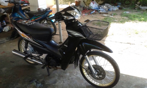 ขาย wave100 ปี51 T.0851713153