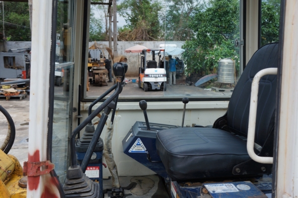 ขายรถขุด KOMUTSU PC40-6 มีหัวเก๋ง เก่านอก