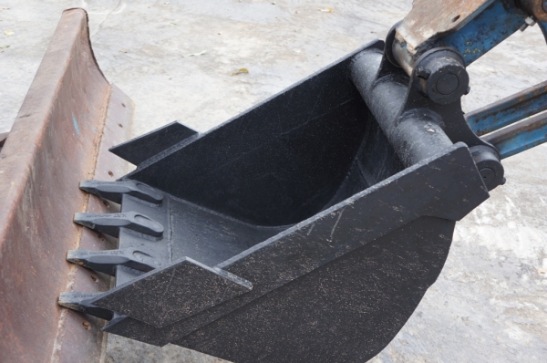 ขายรถขุด KOMUTSU PC40-6 มีหัวเก๋ง เก่านอก