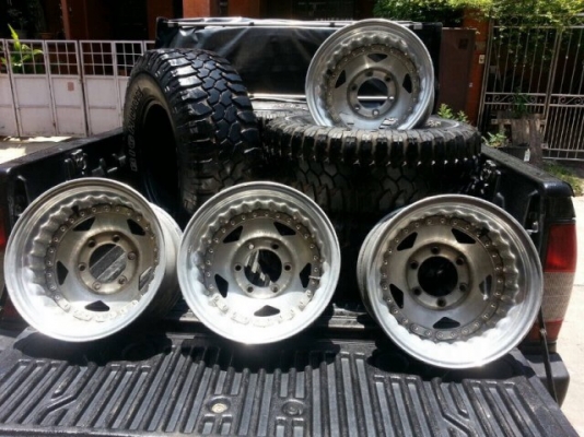 ขายล้อ  Centerline 6 รู  พร้อมยาง MUD