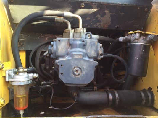 รถแบคโฮมือสอง KOMATSU PC200-7 สภาพรถเยี่ยม 090-268-2646 พร้อมจัด ไฟแนนซ์