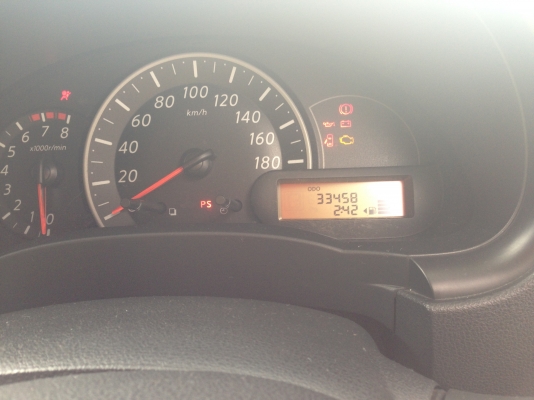 ขาย นิสสันมาร์ท MT ปี 2010