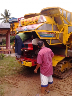 รถเกี่ยวข้าวมือสอง