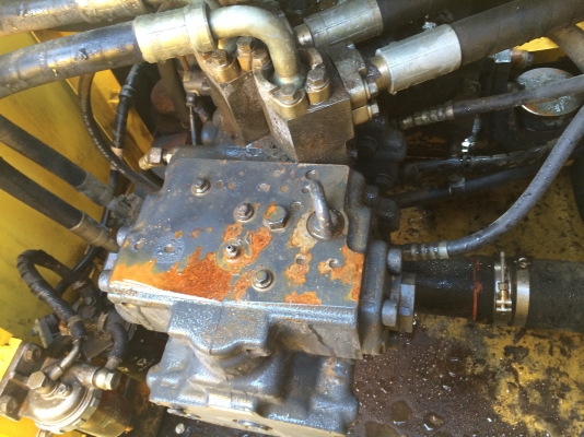 รถแบคโฮมือสอง KOMATSU PC200-7 สภาพรถเยี่ยม 090-268-2646 พร้อมจัด ไฟแนนซ์