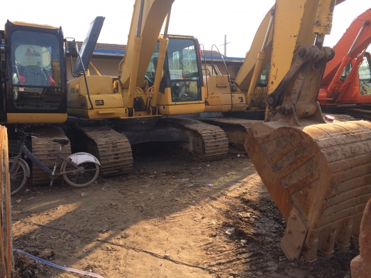 รถแบคโฮมือสอง KOMATSU PC200-7 สภาพรถเยี่ยม 090-268-2646 พร้อมจัด ไฟแนนซ์