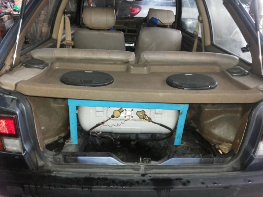 ขายนิสสัน คันเล้ก 3ประตู  ราคา 28000.-   เกียร์ออโต้ ติดแก๊ส