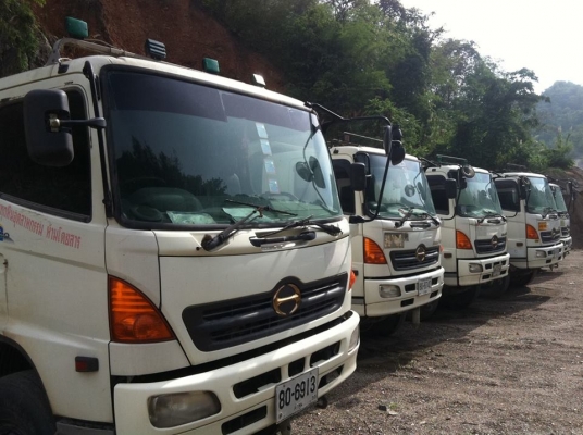 ็HINO MEGA  FM 2P 320 แรงม้า กระบะ 3 มิตร