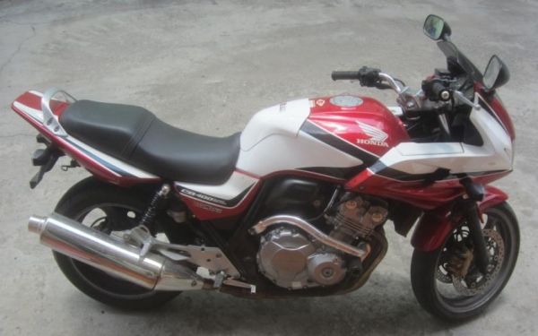 มีคลิปให้ดู ขาย CB400 Bold'or หัวฉีด VTEC REVO ปี 2008 เบรค ABS สรรพสามิตรแท้ มีคลิปให้ดู ขาย CB400 Bold'or หัวฉีด VTEC REVO ปี 2008 เบรค ABS สรรพสามิตรแท้
