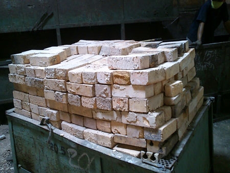 ขาย อิฐทนไฟ K 30 ราคาถูกมาก 25 บาท/ก้อน สภาพ 90-100\%