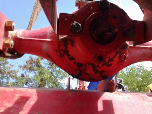 อีกตัวครับ สำหรับ โรตารี่ ROTARY ติดรถไถ รุ่นยาว 1.8 เมตร  มือสองเก่าญี่ปุ่่น KOBASHI