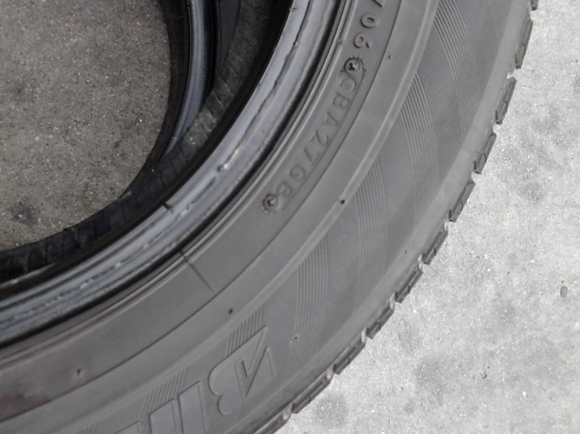 185/65R14 BRIDGESTONE TAXI PREMIUM  มี 2 เส้น  TEL.081-427-3941