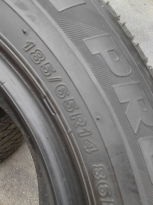 185/65R14 BRIDGESTONE TAXI PREMIUM  มี 2 เส้น  TEL.081-427-3941