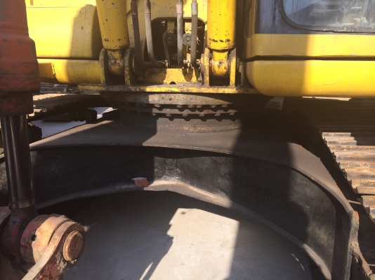 รถแบคโฮมือสอง KOMATSU PC220 สภาพรถเยี่ยม 090-268-2646 พร้อมจัด ไฟแนนซ์