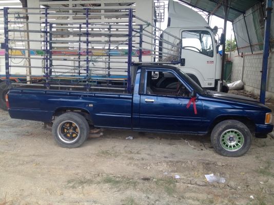 ขายฮีโร่