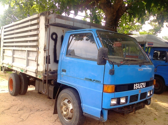 หกล้อ ISUZU110 ดั้มเกษตร ทะเบียนพร้อมโอน