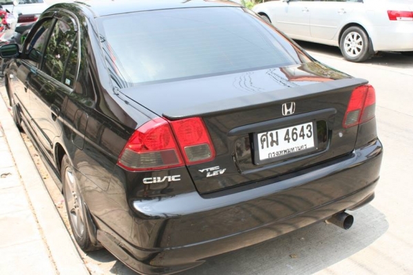 HONDA CIVIC 1.7 VTi-L โฉมDimention ตาเหยี่ยว 2005 HONDA CIVIC 1.7 VTi-L โฉมDimention ตาเหยี่ยว 2005