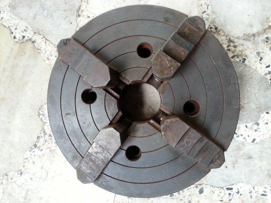 ขายหัวจับเครื่องกลึง 10นิ้ว 4จับ เก่าญี่ปุ่น 4, 500  สภาพแน่นๆ