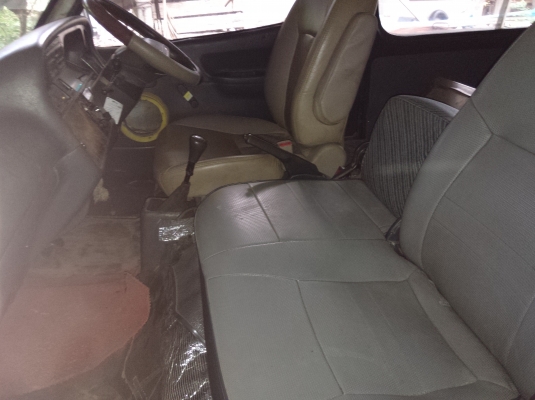 ต้องการขายรถตู้ โตโยต้า ราคา 210000 เจ้าของขายเอง