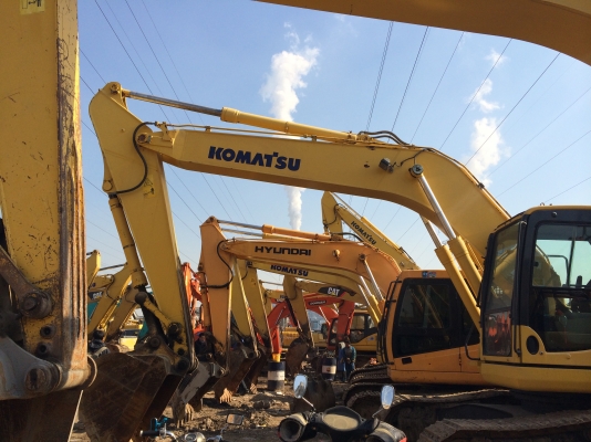 รถแบคโฮมือสอง KOMATSU PC220 สภาพรถเยี่ยม 090-268-2646 พร้อมจัด ไฟแนนซ์