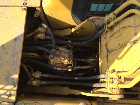 รถแบคโฮมือสอง KOMATSU PC220 สภาพรถเยี่ยม 090-268-2646 พร้อมจัด ไฟแนนซ์