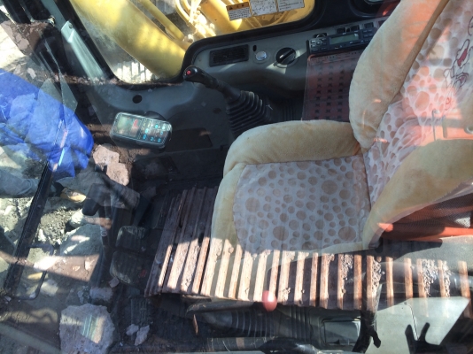 รถแบคโฮมือสอง KOMATSU PC220 สภาพรถเยี่ยม 090-268-2646 พร้อมจัด ไฟแนนซ์