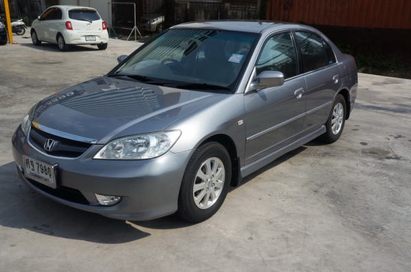 HONDA CIVIC ตาเหยี่ยว ปี 2005 ขายรถสวย BODYเดิมๆ เครื่องวิ่งดีสุดๆ ช่วงล่างแน่น ล้อ MAX แอร์เย็น สภาพภายในสวย สีสวย การันตีรถสวยจัดๆ จัดไฟแนนได้