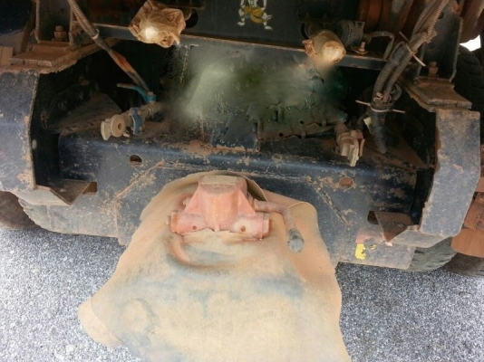 รถฮีโน่ 10 ล้อดั้ม  251 แรงม้า.  ปี 53  ( รถวิ่ง 95,xxx กม. )  สนใจติดต่อ 081 - 6079515